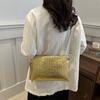 Fashionable Small Square Bag For Women Stylish Commuter Bag Vintage Design For 2024 Summer