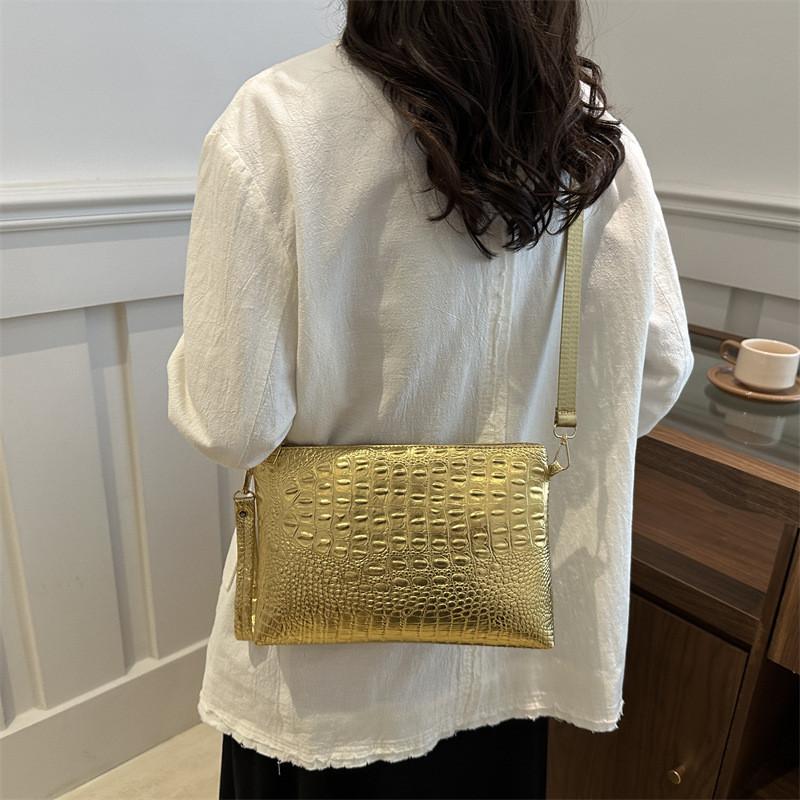 Fashionable Small Square Bag For Women Stylish Commuter Bag Vintage Design For 2024 Summer