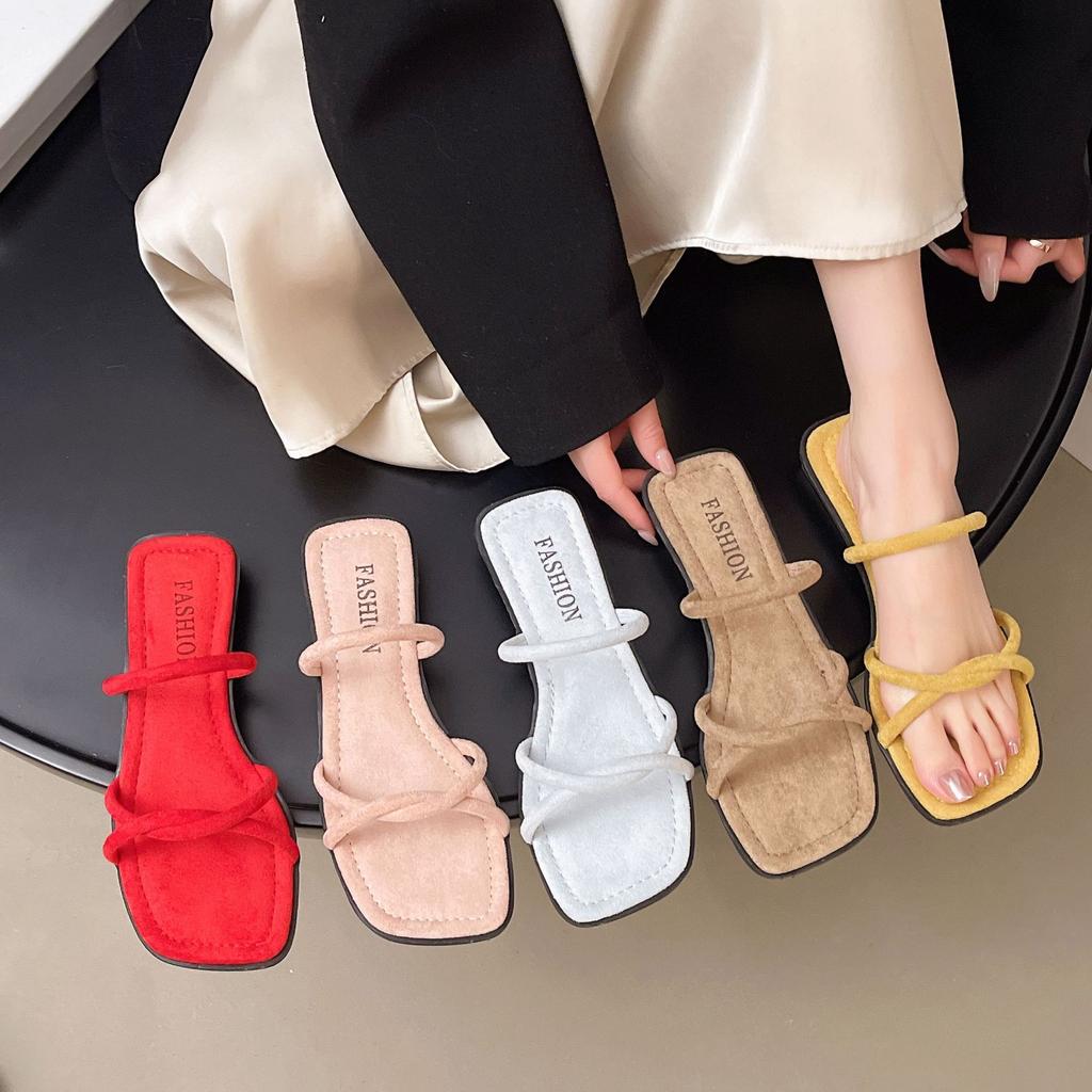 Thick heel one-word drag women's summer outer wear 2025 new French square head simple low-heeled slippers show small cool slippers
