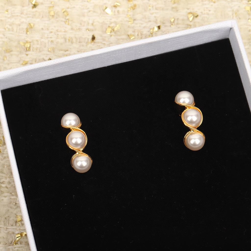 New Hot Brand Vintage Pearl Earring for Women Luxury Jewelry Designer Eardrop Fashion Lady Party High Quality Stud Earrings