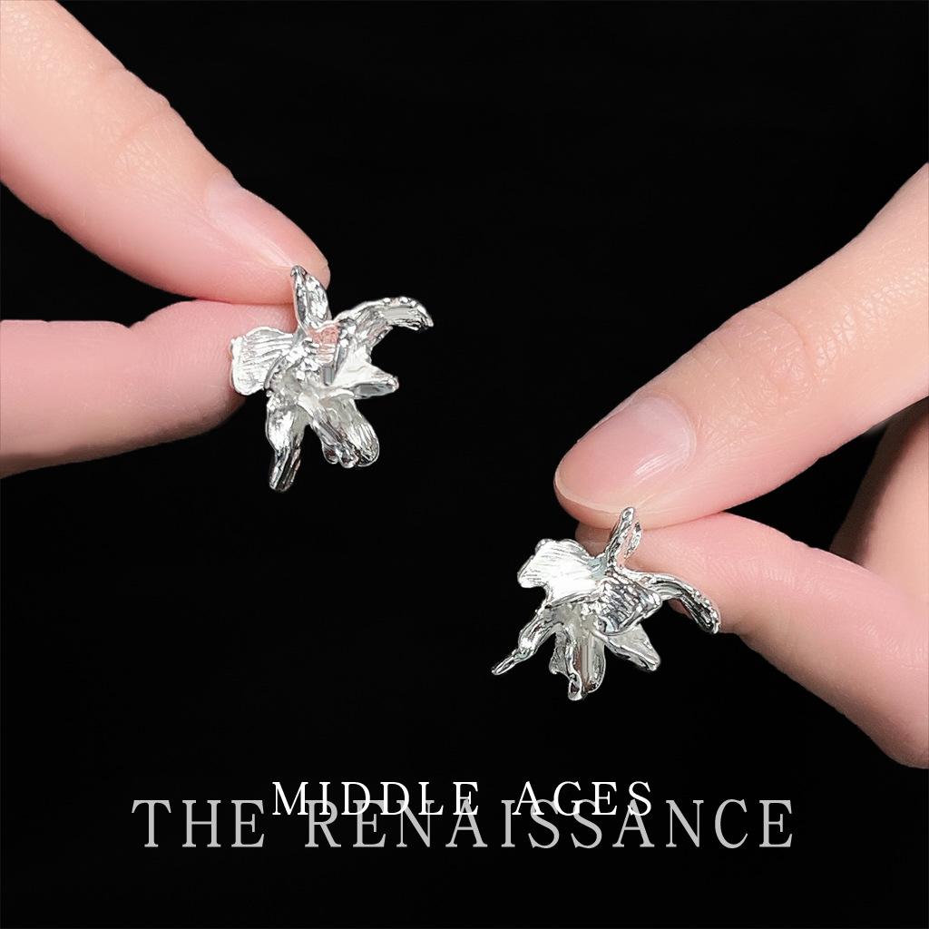 

Iris liquid individual cold wind stud earrings design sense earrings literary ear jewelry