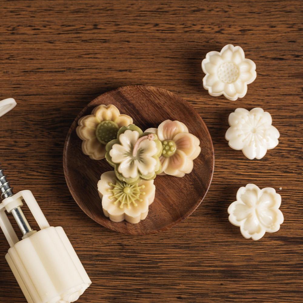 Hand-pressed Cookie Stamps Plastic Cherry Blossom Mooncake Mold Baking Tools   DIY