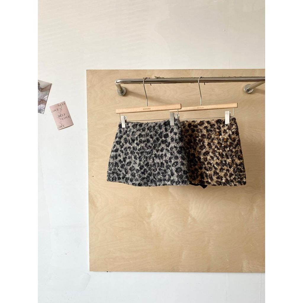 Minigonna da Donna Taglie Forti a Vita Alta con Stampa Leopardo e Linea ad A in Lana d'Agnello - Snellente e Sexy per Autunno/Inverno
