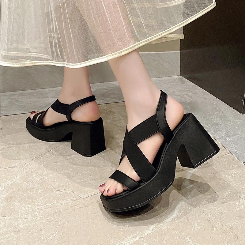 

водонепроницаемая платформа 2025, летний новый стиль, толстый каблук, квадратный носок, открытый носок, римские, ретро, черные, французские женские сандалии 35 чёрный