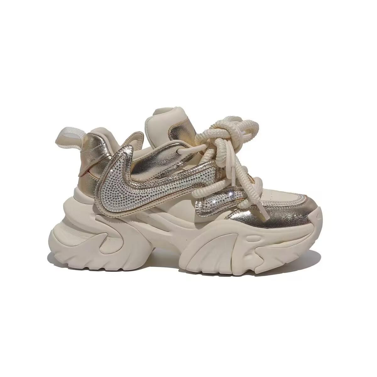 

Розкішні Нові Весняно-Осінні Дихаючі Спортивні Кросівки на Товстій Підошві з Підвищенням 2024 Жіноча Мода Діамантові Універсальні Повсякденні Кросівки 39