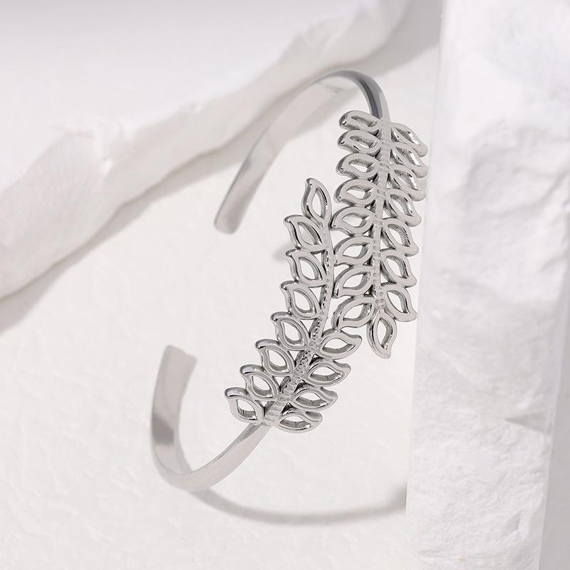 Hypoallergenic Luxury Fashion Stainless Steel Bracelets Creative Hollow Leaf Opening Bracelets Personality Niche High-end Sense