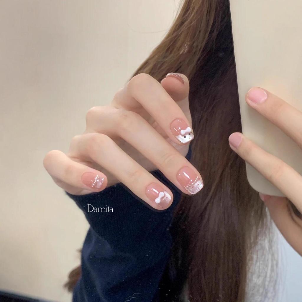 Cartoon Children's Wearable Nail Art Patches - Sweet and Cool Styled False Nails for a High-End Manicure