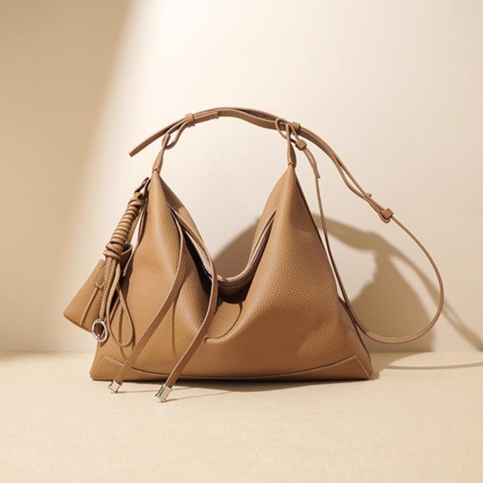 Niche Design Minimalist Style Shoulder Bag, Large Capacity Commuter Tote Women's Bag, Leather Crossbody Underarm Bag