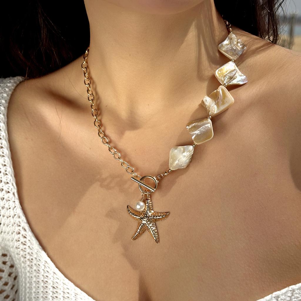 Bohemia Shell Conch Pendant Necklace for Women Girl Trendy Starfish Beaded Chain Necklaces Ocean Series Vacation Beach Jewelry