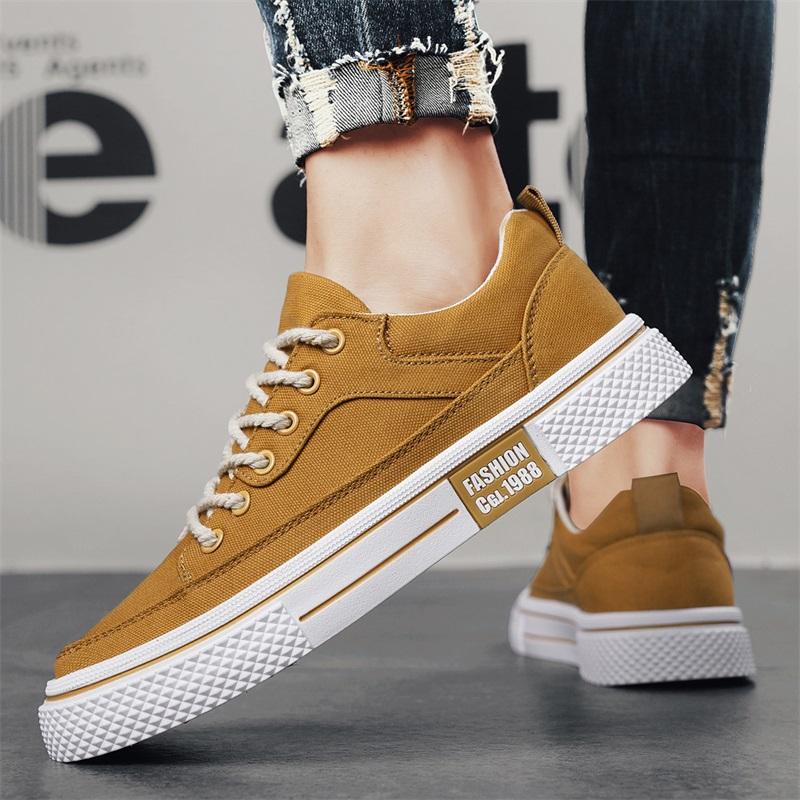 New Men's Classic Four Seasons Fashion Low Top Canvas Skateboarding Shoes Comfortable Soft Sole Sneakers