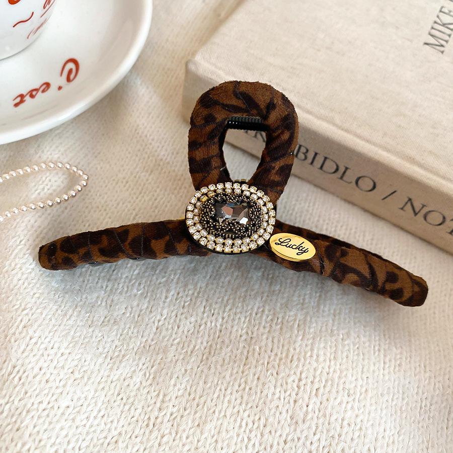 Акриловая леопардовая заколка-краб с бантом, легкая роскошь, темперамент, универсальная, для затылка, дизайн в виде акульего зажима, нишевая заколка для волос, женская