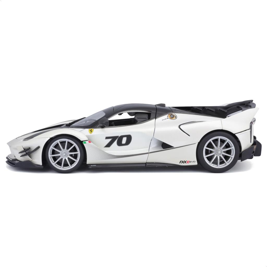 Bburago 1/18 Scale Ferrari FXX K EVO White / Diecast Model Car, Finished Model, 18-16012 (#70)