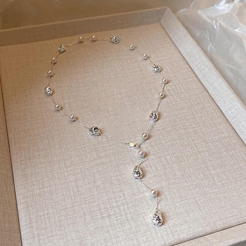 Exquisite Pearl Double-Layered Clavicle Necklace: French Elegance & Light Luxury Design