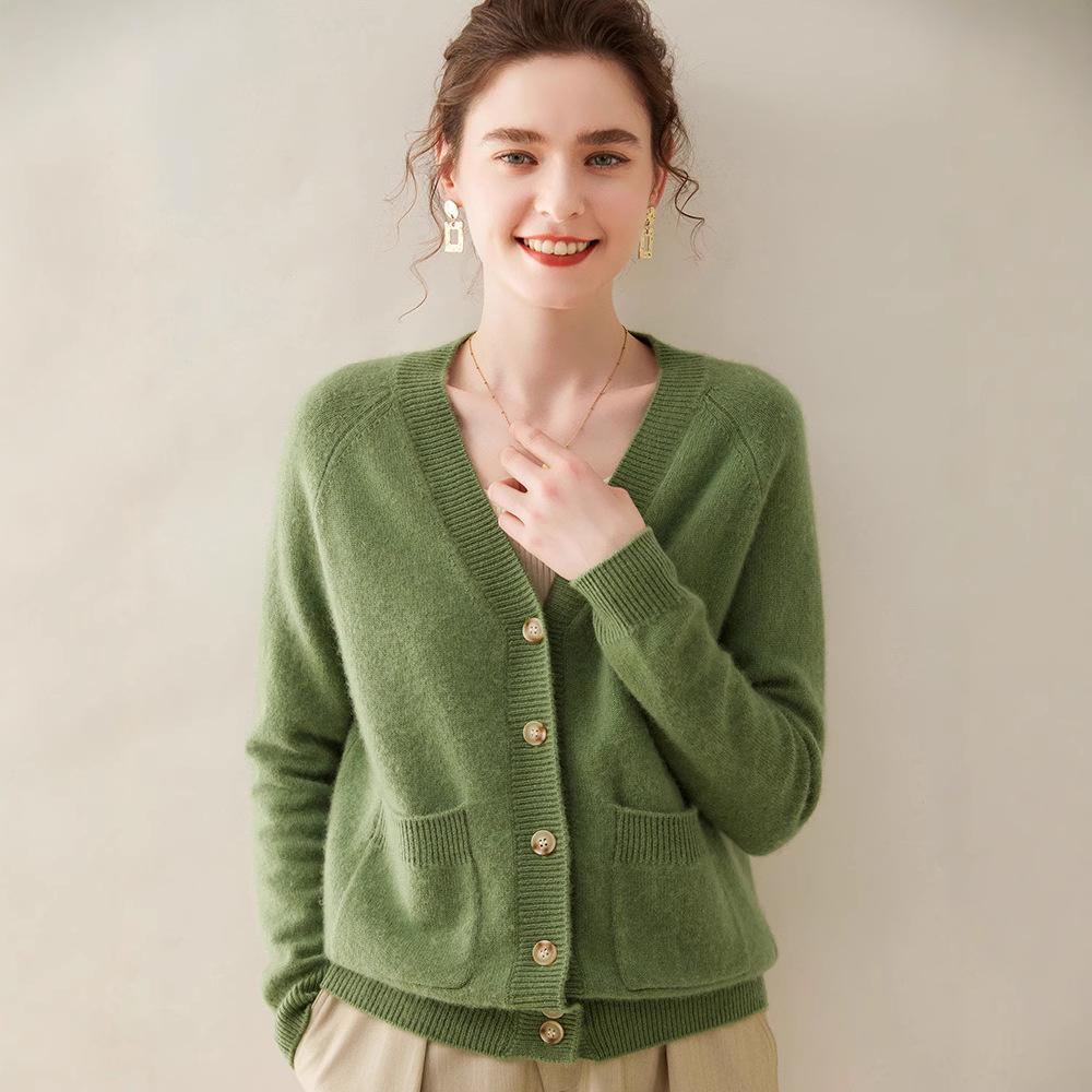 Women's Cashmere V-neck Cardigan: Autumn/Winter, Slimming, Knitted, Raglan Sleeve, Versatile Sweater.