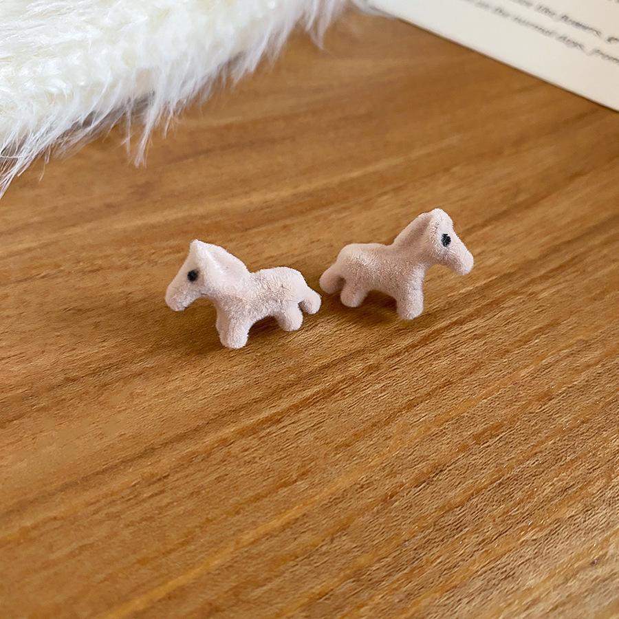 New Chinese Style Simple Natal Year Zircon Pony Earrings Earrings Fashionable and Exquisite Versatile Earrings Women