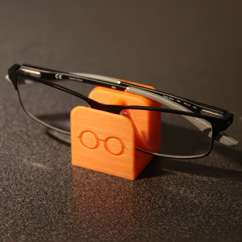 Minimalist Anti-Slip Eyeglass Holder & Desk Organizer Sleek Glasses Display Stand Space-Saving For Home Office Ideal Gift