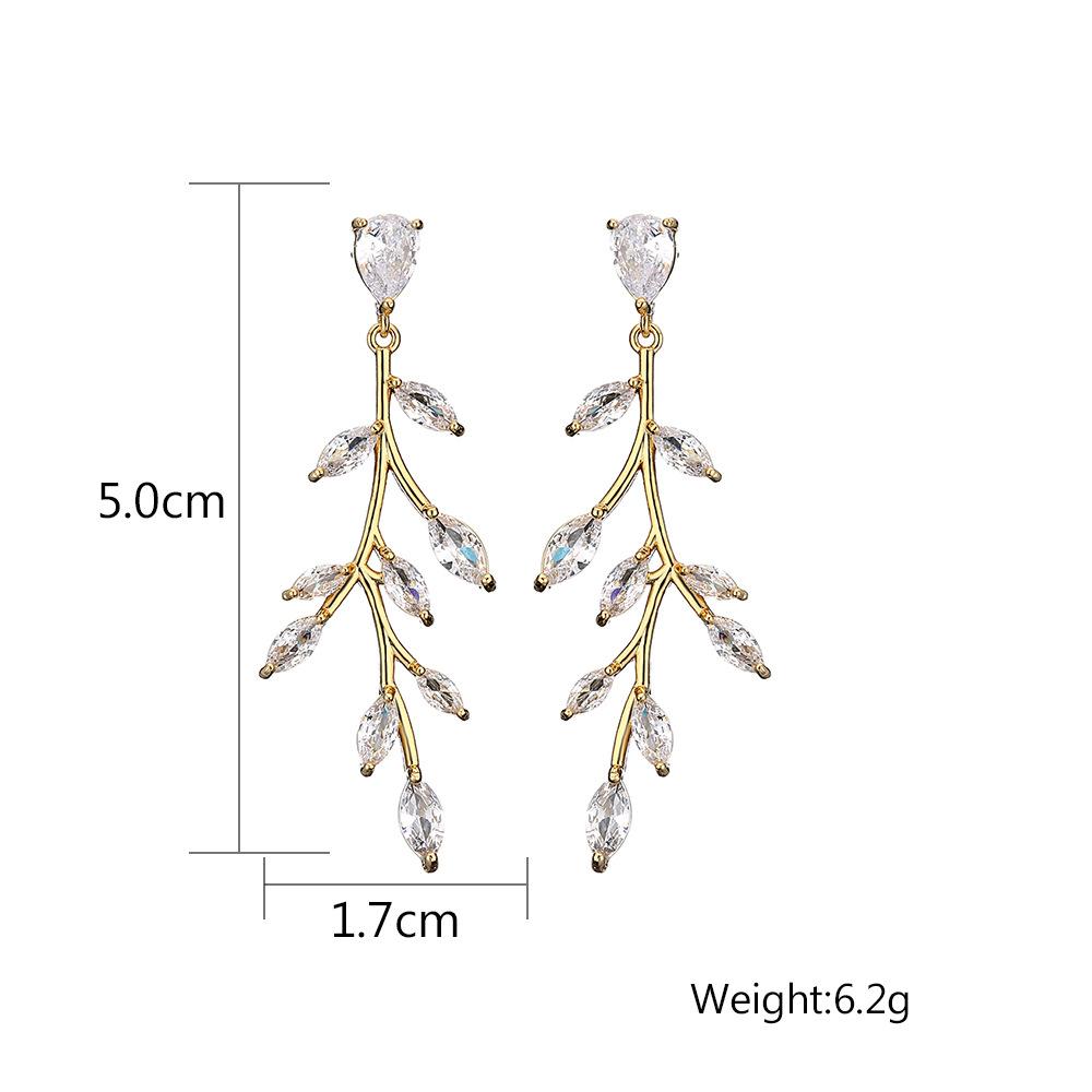 Korean Version Of Personality Creative Willow Leaf Earrings Female Small Fresh Temperament Luxury Micro -Inlaid Zircon Earrings .