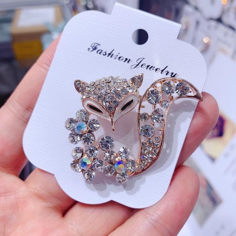 1PC Shiny Crystal Rhinestone Fox Brooch with Floral Accents for Women
