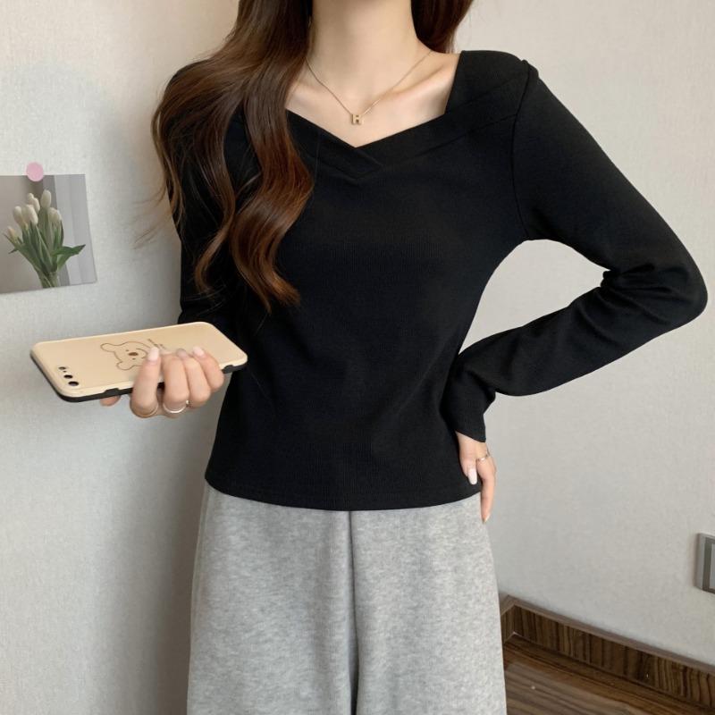 V-neck Long Sleeved T-shirt Slim Fit with Fleece Top
