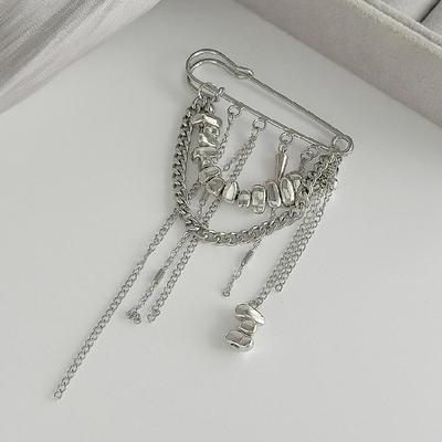 Chic CCB Material Tassels Chain Brooch Irregular Shape Lapel Pin Adornment for Fashion Forward Women Accessory Gift