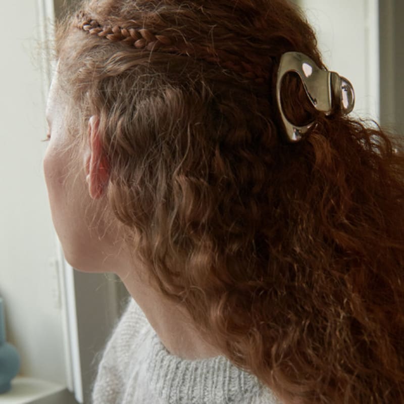 

OVT-U Usual Metal Point Hair Clip Gold