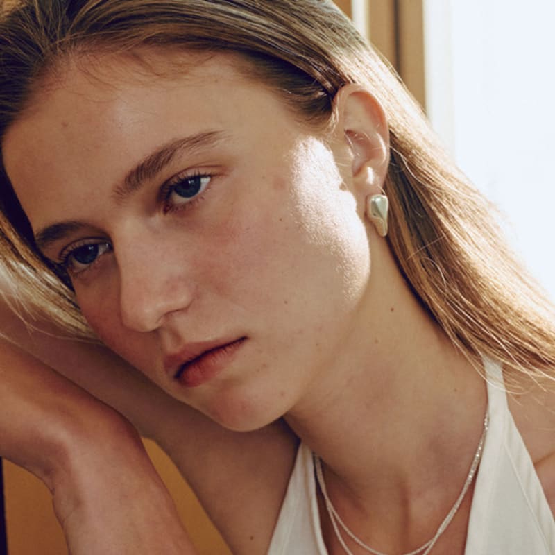 YUSOWA DUNE SMALL EARRING (2COLOR)