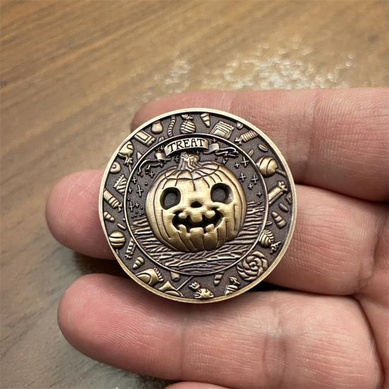 Halloween Coin Festive Trick-or-Treat Coins with Pumpkins Artistic Handmade Commemorative Coins Decision Maker Yes/No Coins