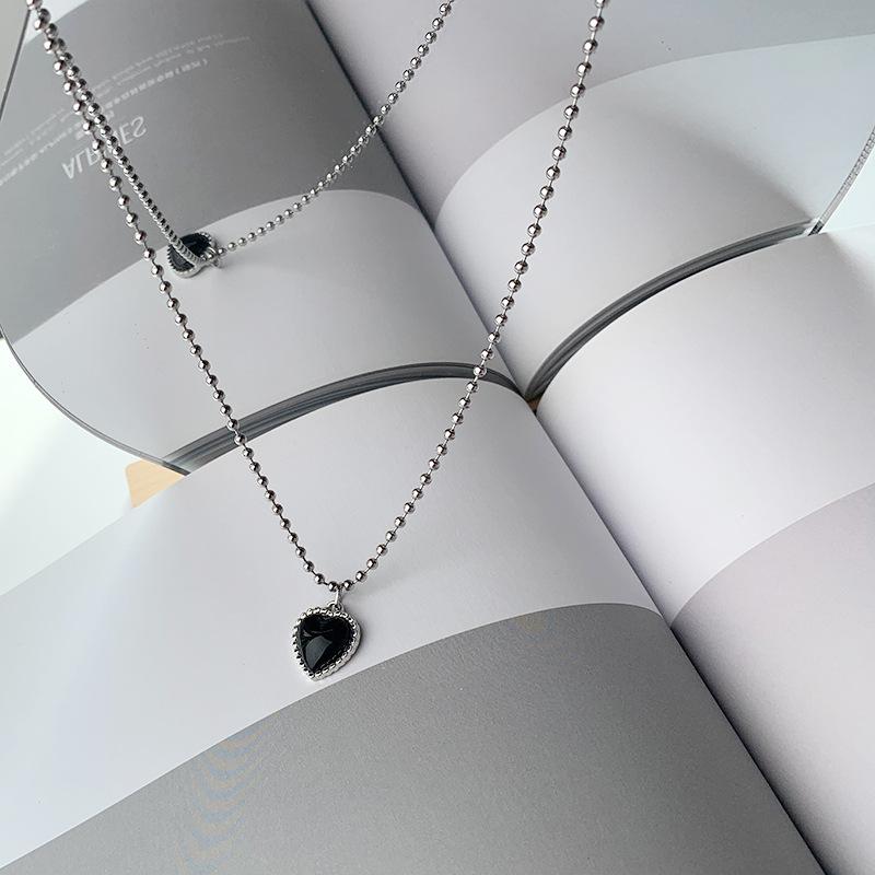 Love necklace design sense heart-shaped collarbone chain sweater chain retro couple jewelry pendant men's accessories