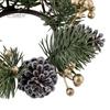 Weihnachtskerzenring, künstliche Tannennadeln, Tannenzapfen, Beeren, Girlande, rustikaler festlicher Kerzenkranz für die Tischdekoration zu Hause