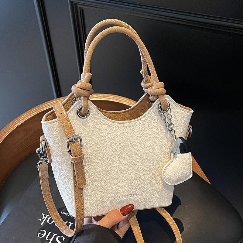 This Year's Hot Sale Is Fashionable, High-end, Simple Style, Portable Vegetable Basket Bag, Women's Commuting Temperament, Versatile Messenger Bag.