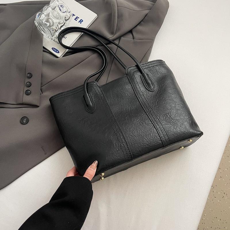 

Сумка премиум-класса большой вместимости женская 2025 новая осенне-зимняя для поездок на работу универсальная сумка через плечо модная портативная сумка-тоут 36*11*25