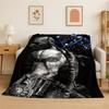 Retro God of War Spiel Kratos Flanelldecke Weiche Warme Überwurfdecke für Schlafzimmer Wohnzimmer Bett Reise Camping Picknick Geschenk