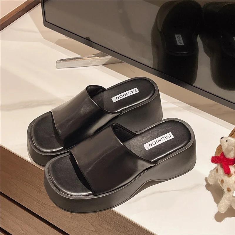 

Модные женские пляжные туфли на высоком каблуке, женские летние новые сандалии на толстой подошве, с квадратным носком, роскошные дизайнерские шлепанцы, слайды, платформа, толстые танкетки 40 чёрный