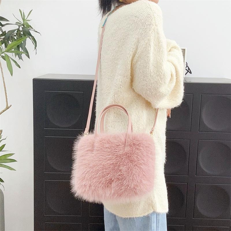 Luxury Faux Fur Ladies Square Shoulder Bags Winter Fluffy Female Crossbody Bag Soft Furry Plush Women's Small Handbags Purse