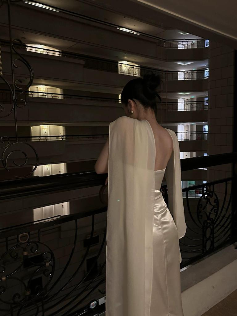 2026 New Style Sequined Strapless White Evening Gown with Shawl - Slimming & Elegant