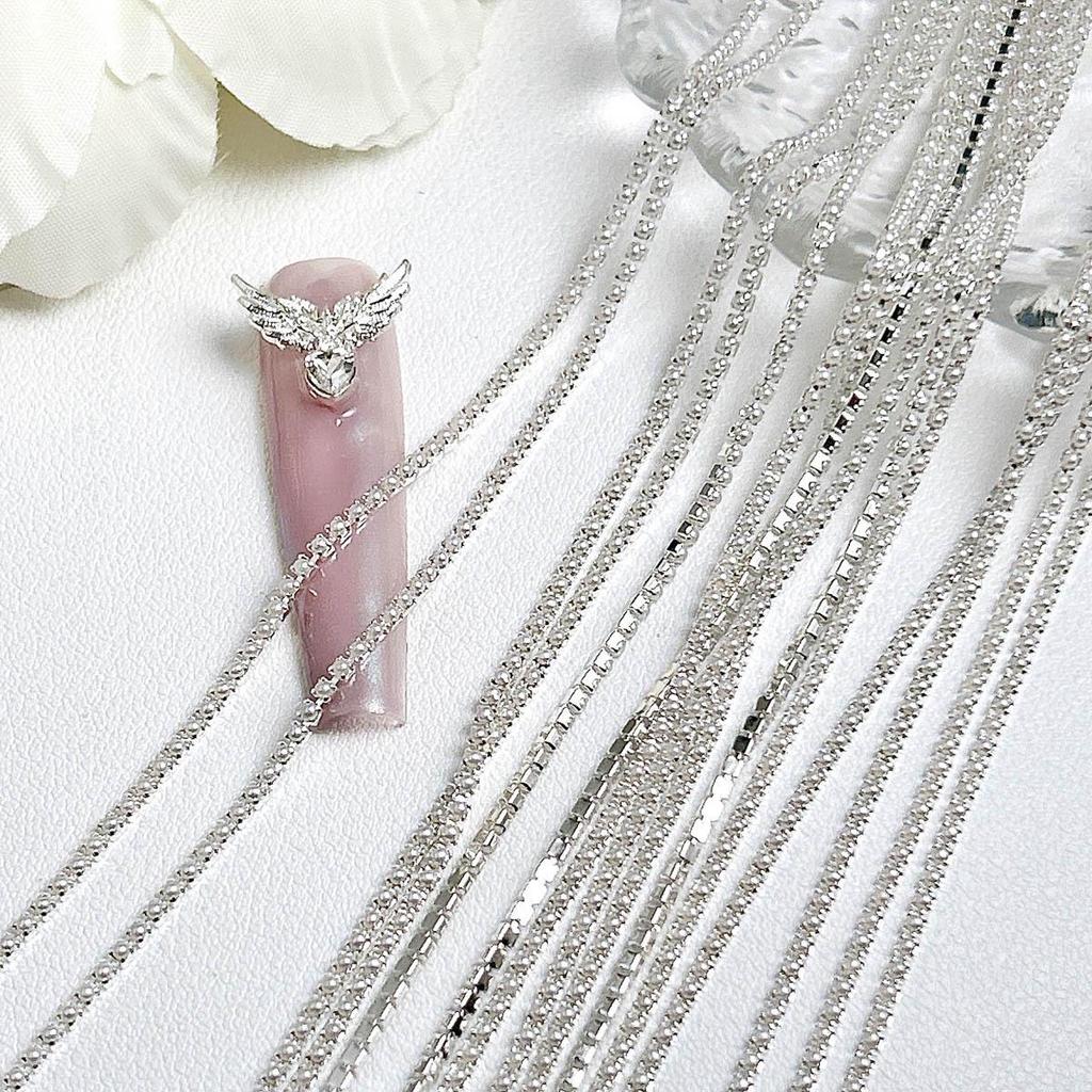 Gold & Silver Chain Nail Art Accessories: Sparkly, Versatile Handmade Rhinestone Pearl Decorations for DIY.