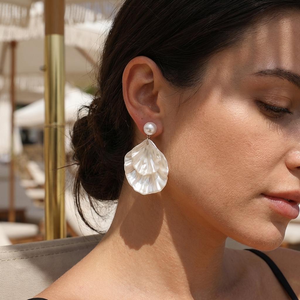 Mermaidcore White Shell Drop Earrings for Women Elegant White Floral Petal Dangle Layered Dangle Tropical Beach Vacation Jewelry