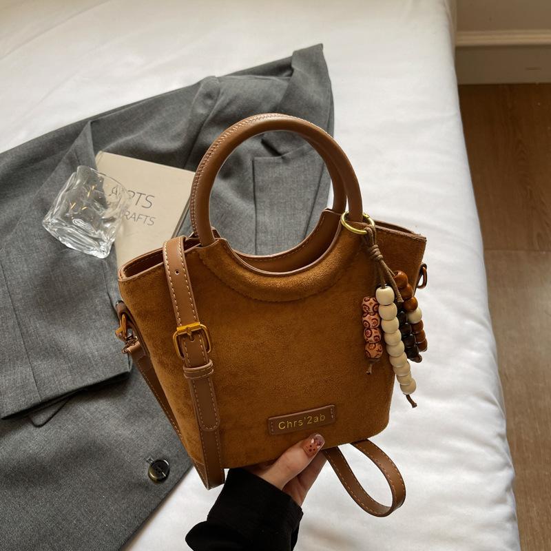 Autumn new fashion simple personalized handbag fashionable casual messenger bag bag shoulder bucket bag