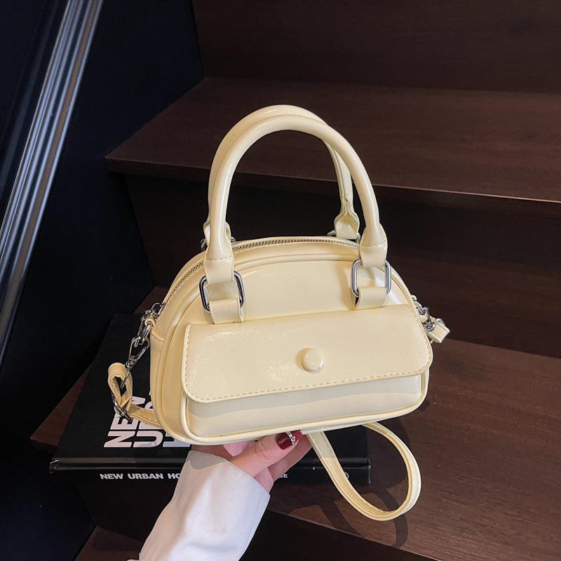 Premium Bowling Bag 2025 Summer New Fashion Trend Shoulder Messenger Bag Niche Design Portable Women's Bag
