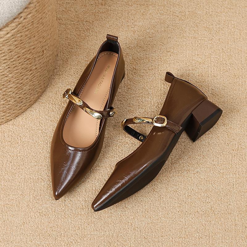 

Y303-13 one-word buckle with pointed tip Mary Jane women s shoes 2025 autumn retro versatile work shallow mouth single shoes 40 коричневый