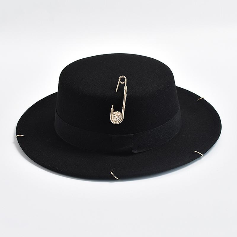 Nuovo Design Moda Cappello Fedora Per Donne Uomini Decorazione Catena Metallica Cappello Jazz Party Cappellini da Chiesa