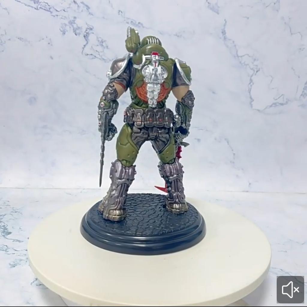 21CM Doom Slayer Eternal Action Figure Modello da Collezione Statua Anime Cacciatore Distruttore Akam Statuetta Ornamento da Scrivania Giocattolo in PVC Regalo