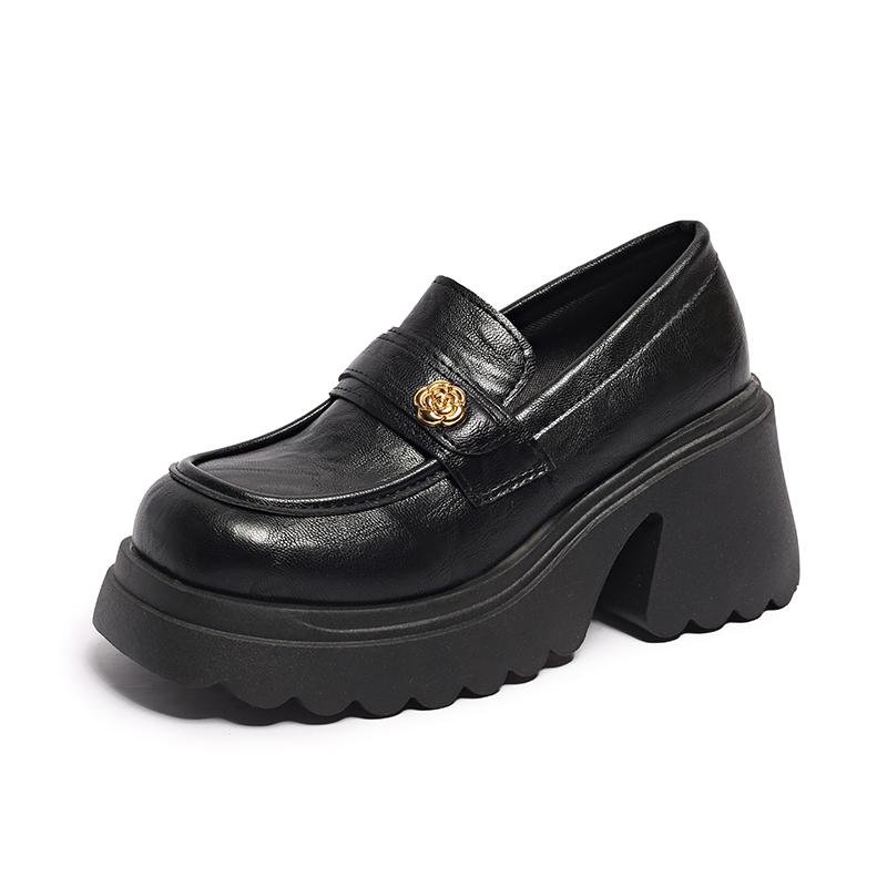 

Черные туфли из маленькой кожи на толстой подошве для женщин 2025 Новые в британском стиле Толстый каблук Модный тренд Повседневные лоферы 35 чёрный