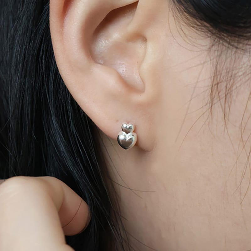 

Monde Ligne Puff heart earring free