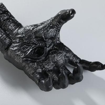Wandmontierter Halloween-Hexenhand-Halter Haken Spukhafte Dämonenklauen Haken Kreative Harzskulptur Horror Requisiten Spukhaus