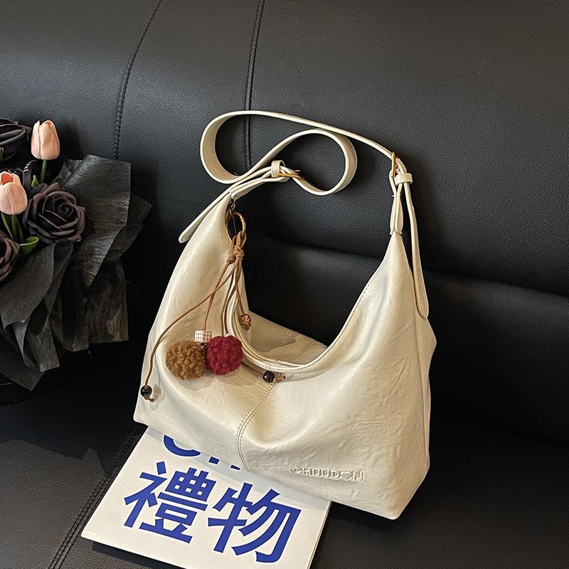 Retro Tote Bag Women's Autumn New Fashion Simple Large Capacity Underarm Dumpling Bag Shoulder Messenger Bag