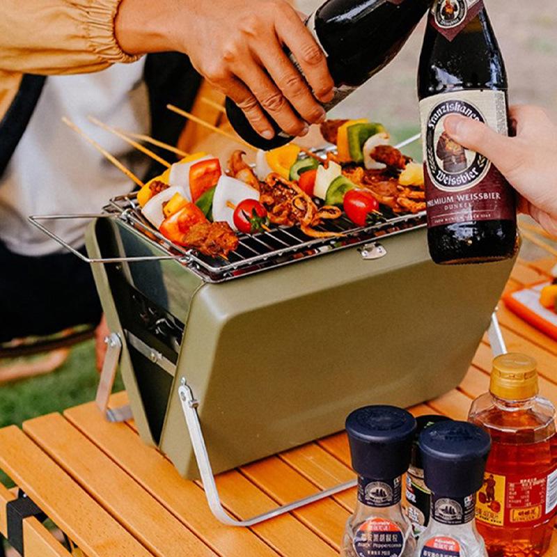 Kompakter tragbarer Holzkohlegrill für Camping und Picknicks im Freien - Faltbarer Handgrill-Grillständer für Zuhause und Reisen