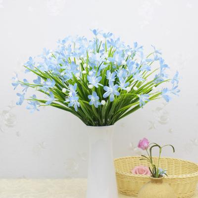 Gałąź sztucznego kwiatu orchidei z łodygą 7 widelców Strona weselna Sztuczna kompozycja kwiatowa żonkila