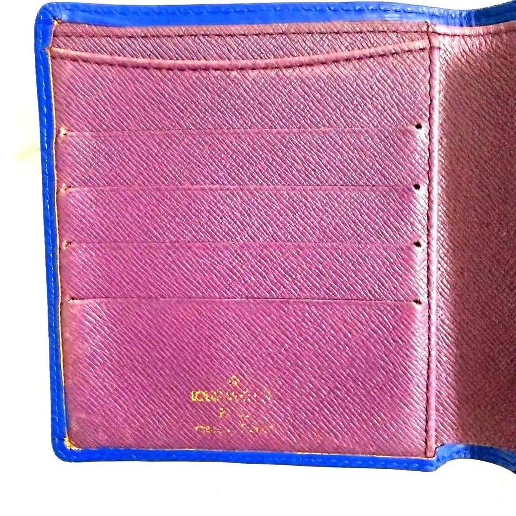 Used Good Condition LOUIS VUITTON Wallet Epi Bifold