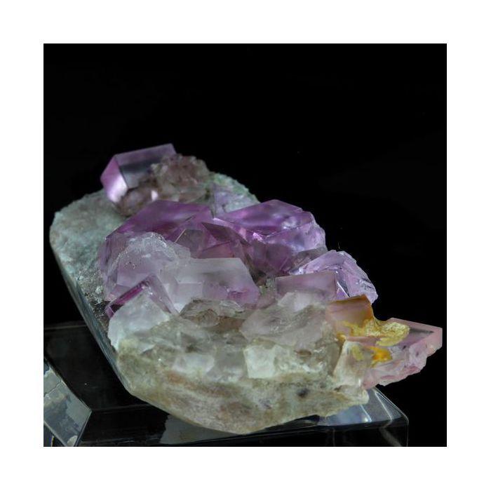 Pierres et Minéraux. Fluorite. 274.0 ct. Berbes, Asturias, Espagne.